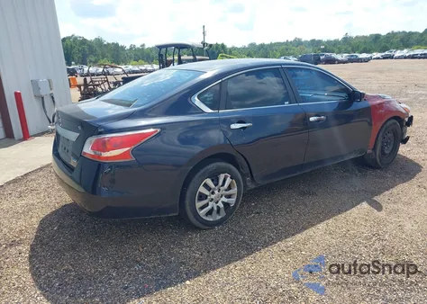 2013 Nissan Altima 2.5 S z USA, uszkodzony, nr VIN 1N4AL3AP2DC123186
